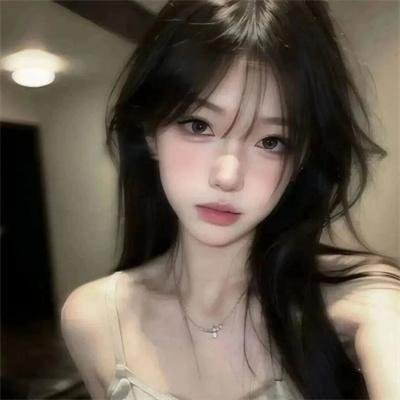 蓝与白形成的蔚蓝色